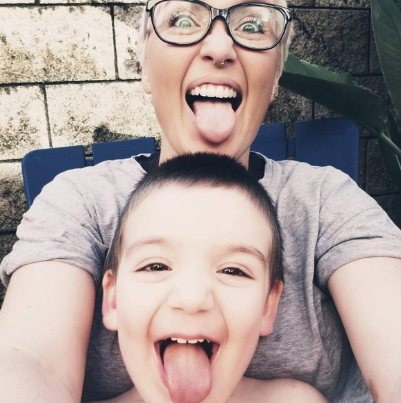 Meet your Posher, Molly - Picture 2 of 2